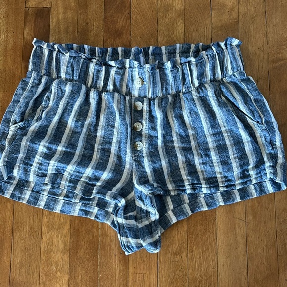 Women’s blue and white shorts size large - Picture 1 of 5